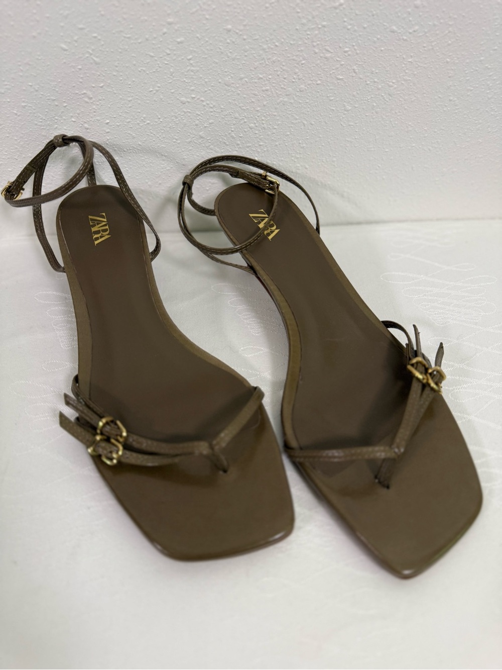 Zara Olive Strappy Kitten Heel Thong Sandals Made in Spain EU 38 NWOT - Picture 5 of 15